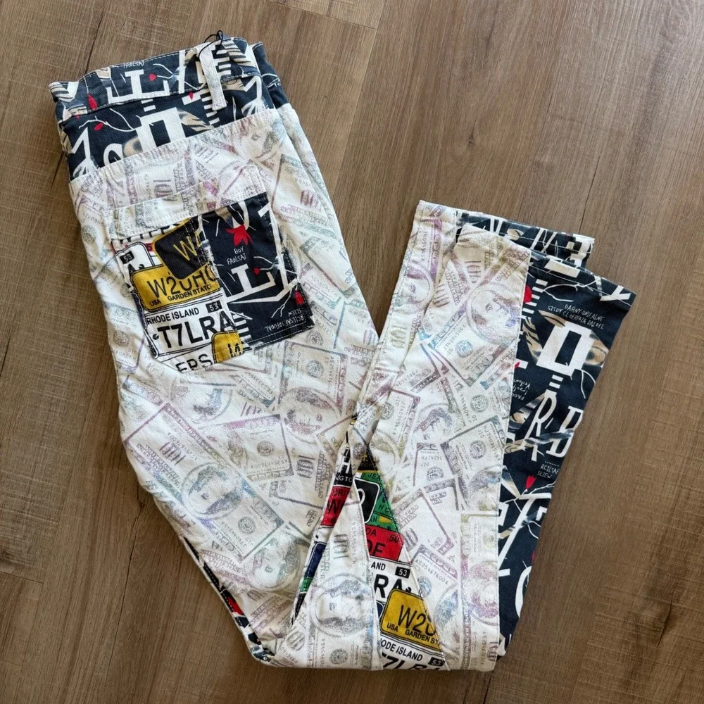 D'ANDUESHEN Mens Graphic Patchwork Money License Plate Slim Pants Size 32 NEW